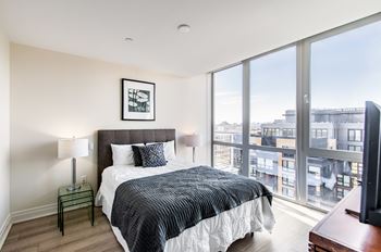 Large Bedroom at Elysium Fourteen, Washington, Washington